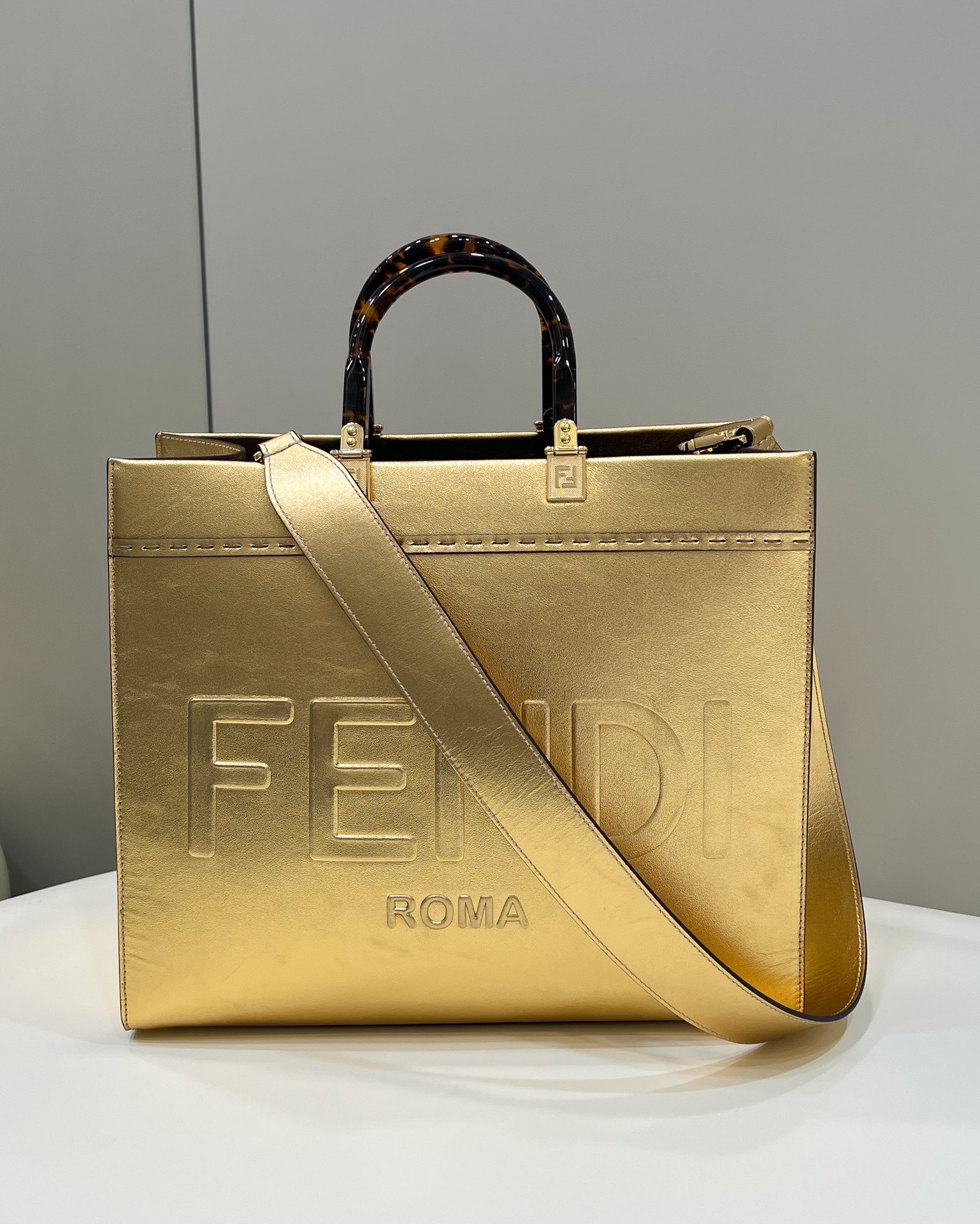 Fendi_Tote-36_17_31CM