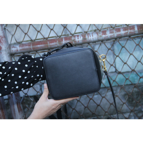 Fendi_Bucket-17_15_25CM