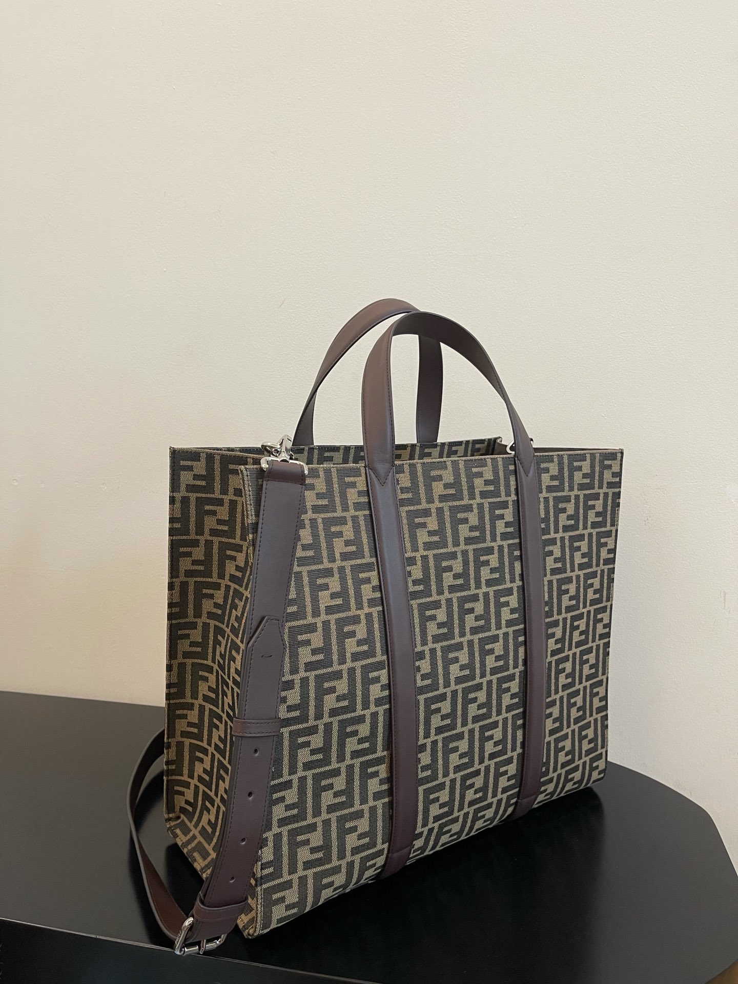 Fendi_Tote-41x35x19CM