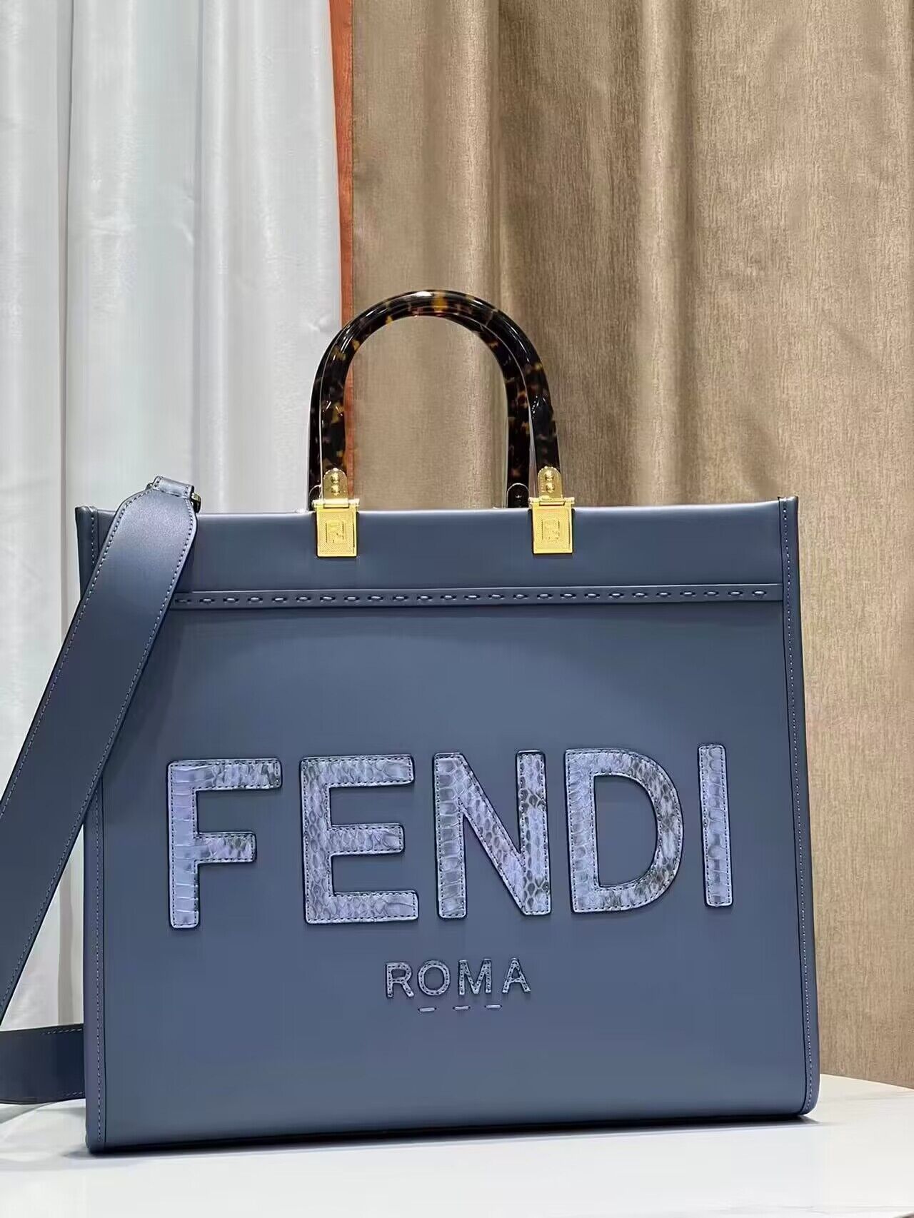 Fendi_Vintage_Handbags-3