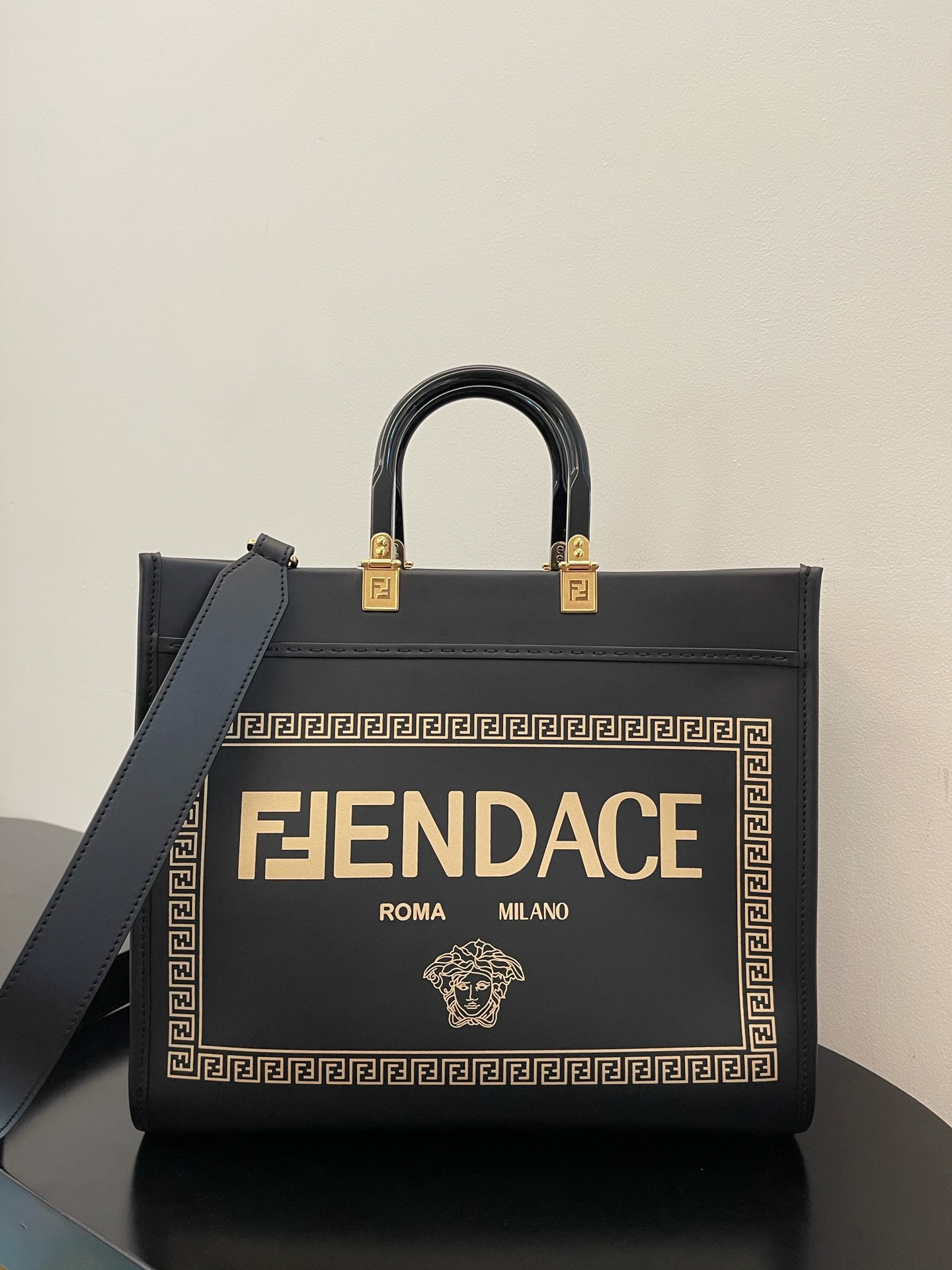 Fendi_Versace_Tote-36_17