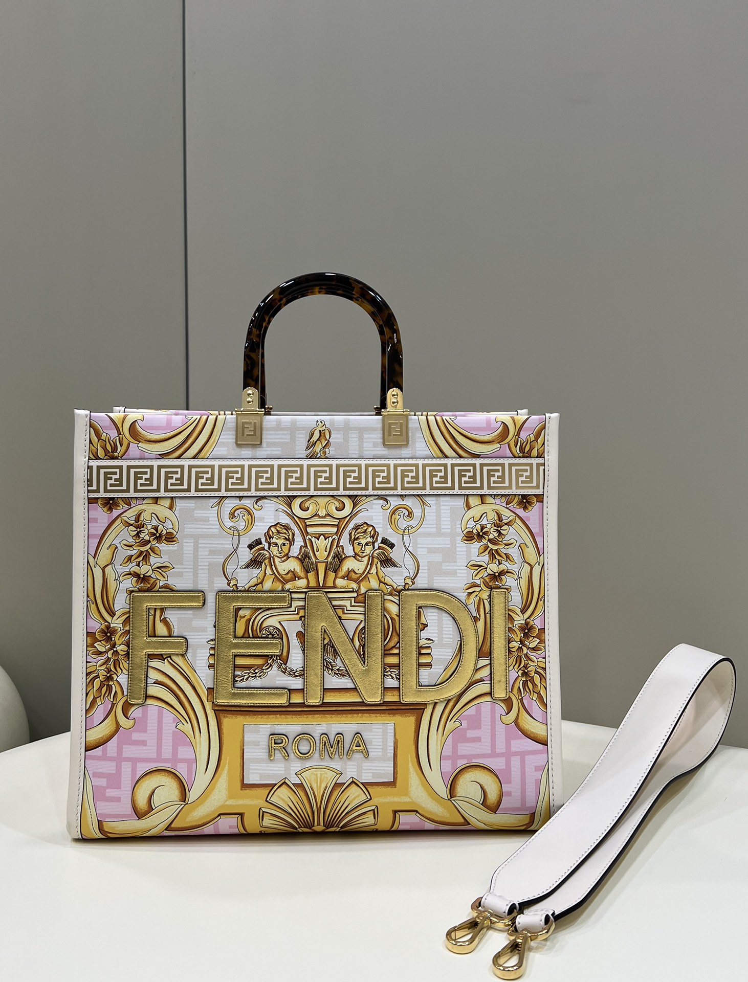 Fendi_Versace_Tote-36_17