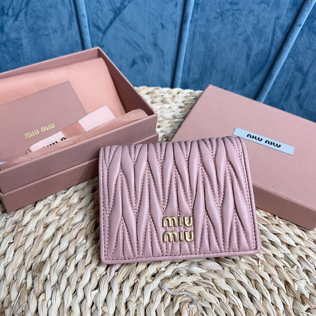 MiuMiu_Pocket_Wallet-11.