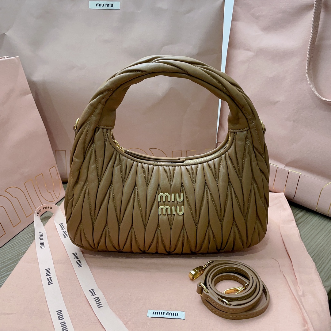 MiuMiu_Bag-25X18X7CM