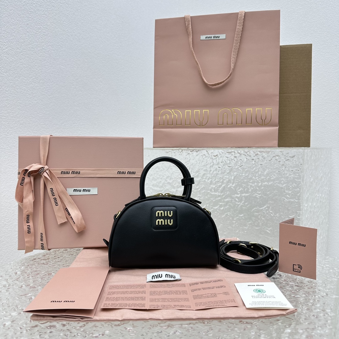 MiuMiu_SS23_Bag-18_11.5_